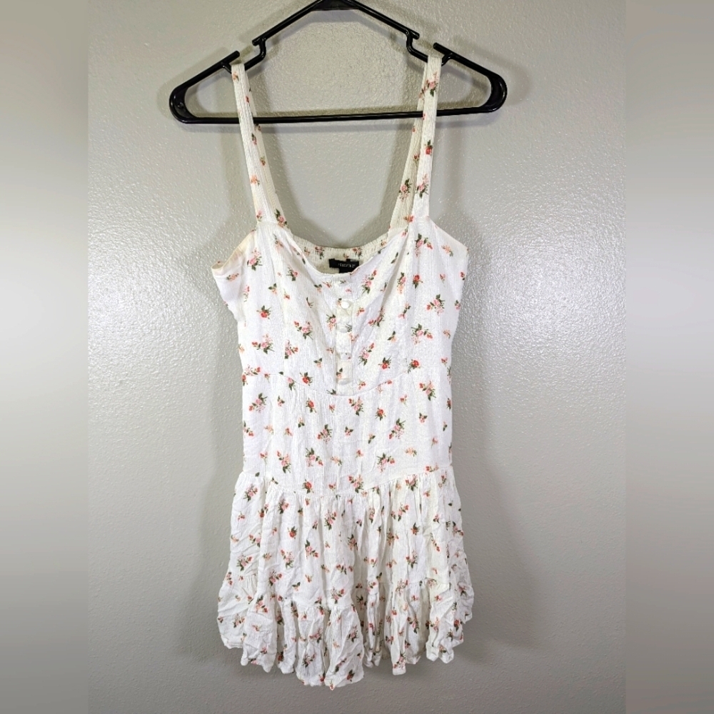 Forever 21 white floral dress size M